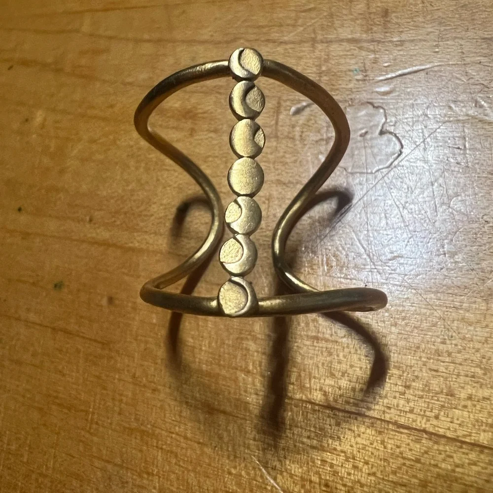 SATYA JEWELRY Cycles of the Goddess Moon Adjustable Gold Ring - Picture 8 of 8